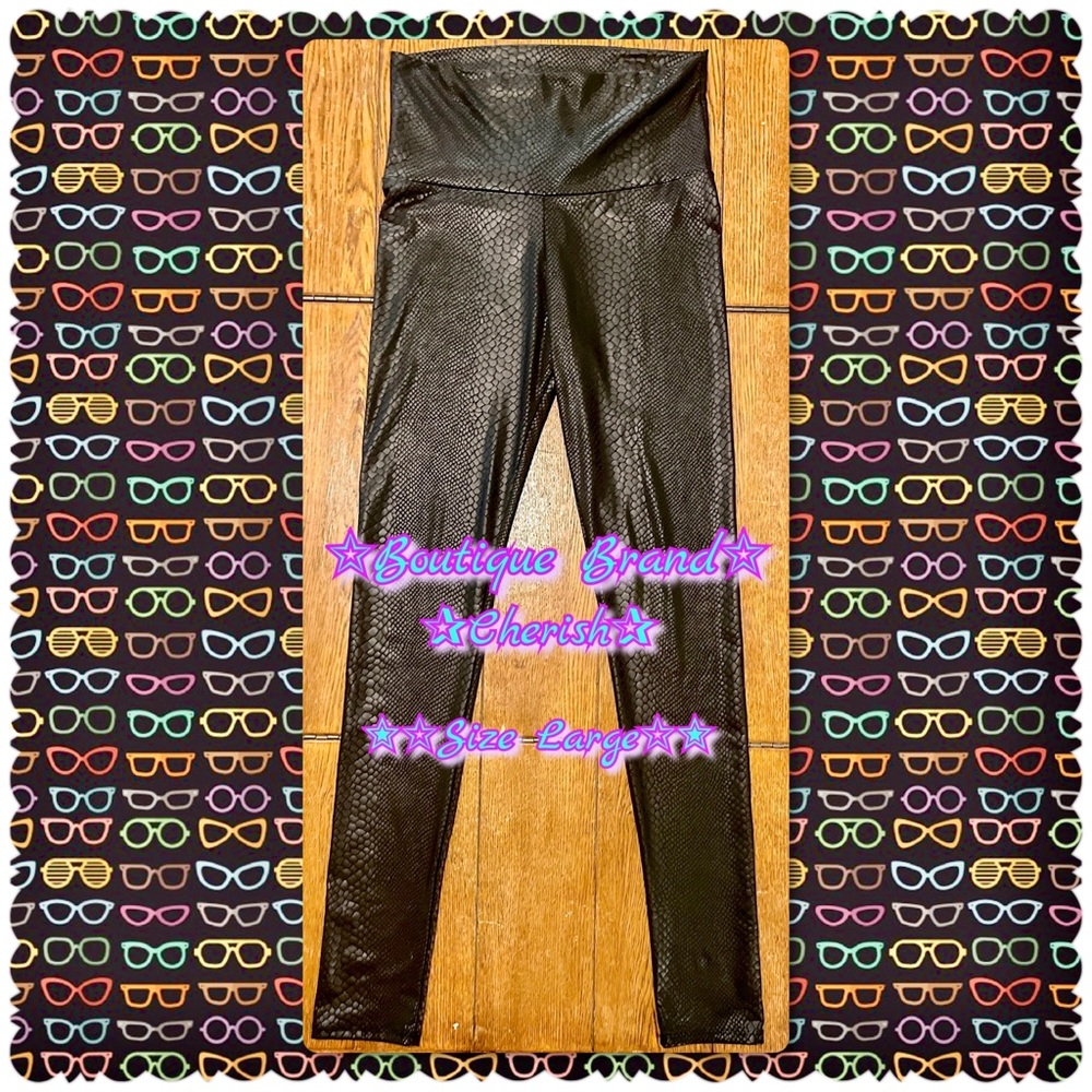 ☮︎Boutique Faux Snake-Skin Print Leggings☮︎
